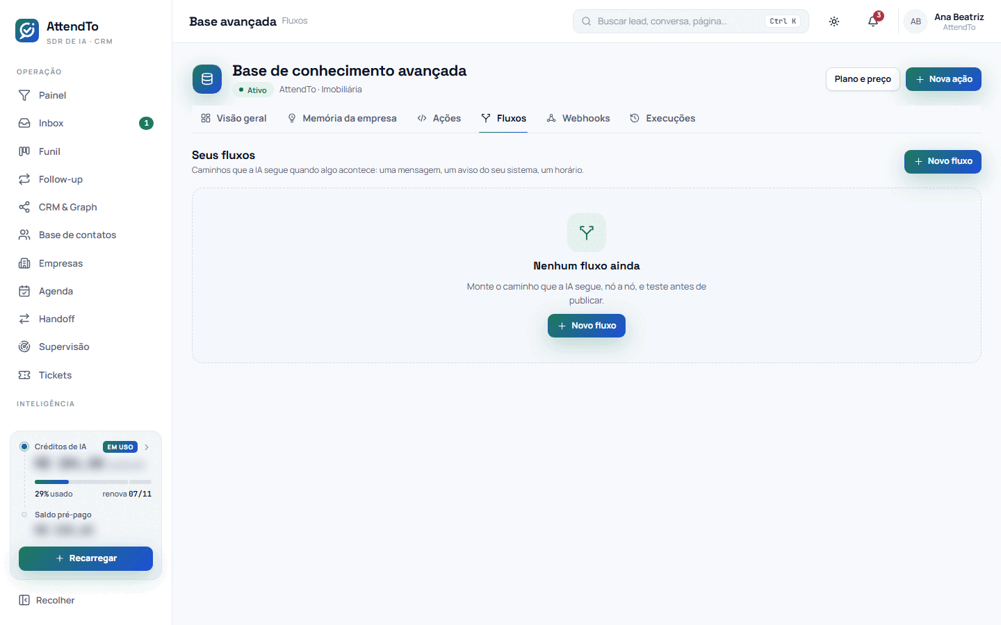 Captura da tela Fluxos. A tela Fluxos serve para ver e criar os caminhos que a IA segue quando algo acontece: uma mensagem do lead, um aviso do seu sistema, um horário ou um evento do atendimento.