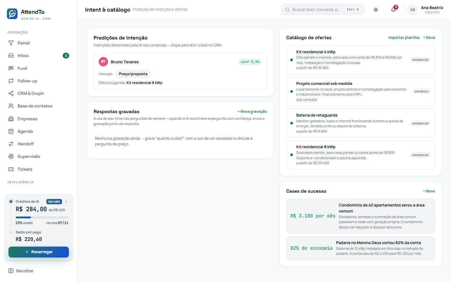 Captura da tela Intent & catálogo. A tela Intent & catálogo serve para manter as ofertas que a IA pode citar, a biblioteca de áudios do time e os cases de sucesso, ao lado das intenções que os leads demonstraram nas conversas.